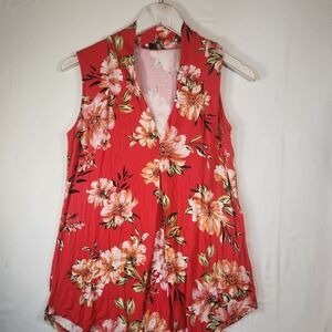 Cable and guage Red Floral Sleeveless V-Neck Top High Neck Back Curved Hem Small